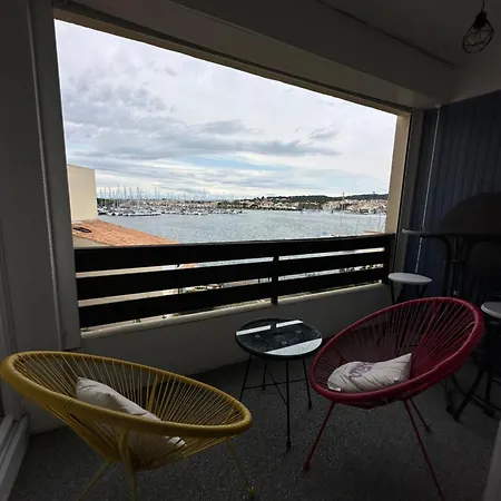 Apparemment Proche Apartament